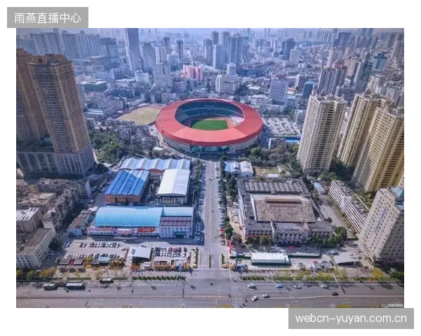 超过9成的在建大型体育馆已通过优化添加剂配比，实现分区浇筑的连续作业